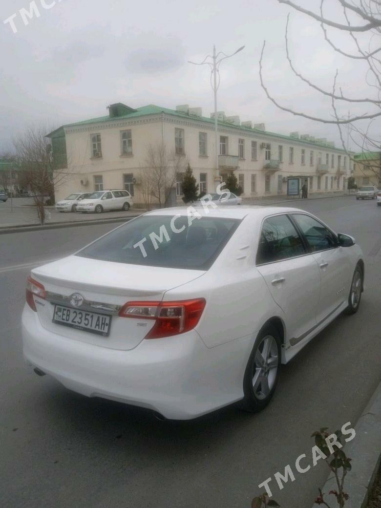 Toyota Camry 2012 - 250 000 TMT - Тязе заман - img 6