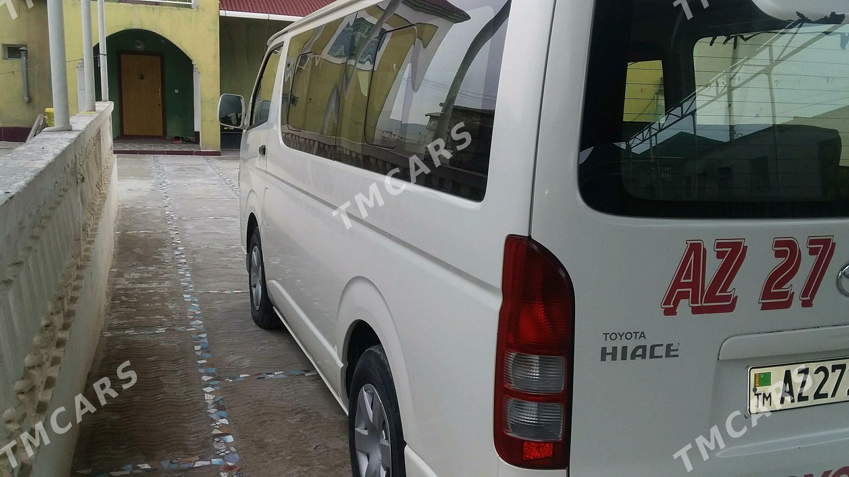 Toyota Hiace 2014 - 400 000 TMT - Балканабат - img 3