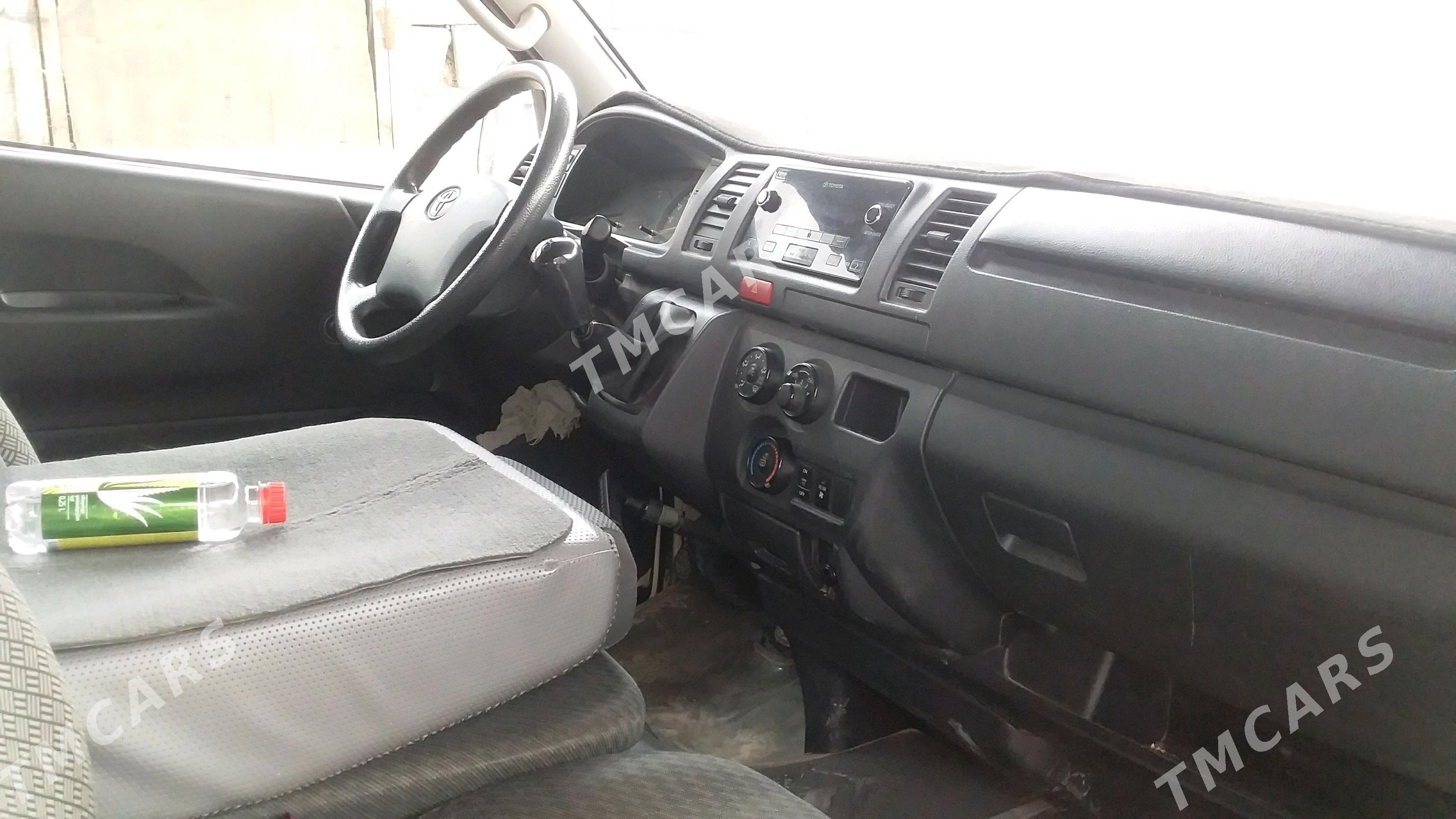 Toyota Hiace 2014 - 400 000 TMT - Балканабат - img 1