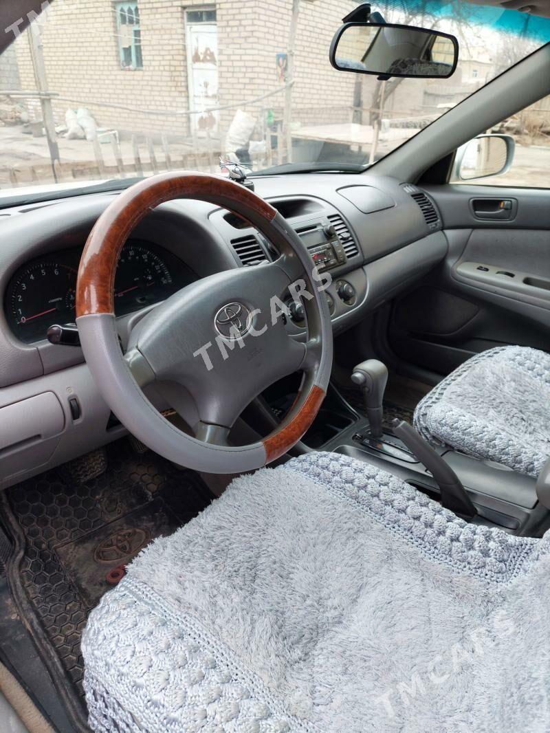 Toyota Camry 2004 - 150 000 TMT - Гурбансолтан Едже - img 4