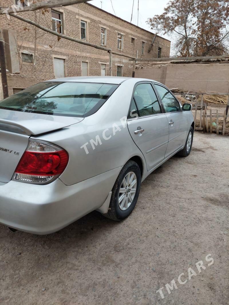 Toyota Camry 2004 - 150 000 TMT - Гурбансолтан Едже - img 3