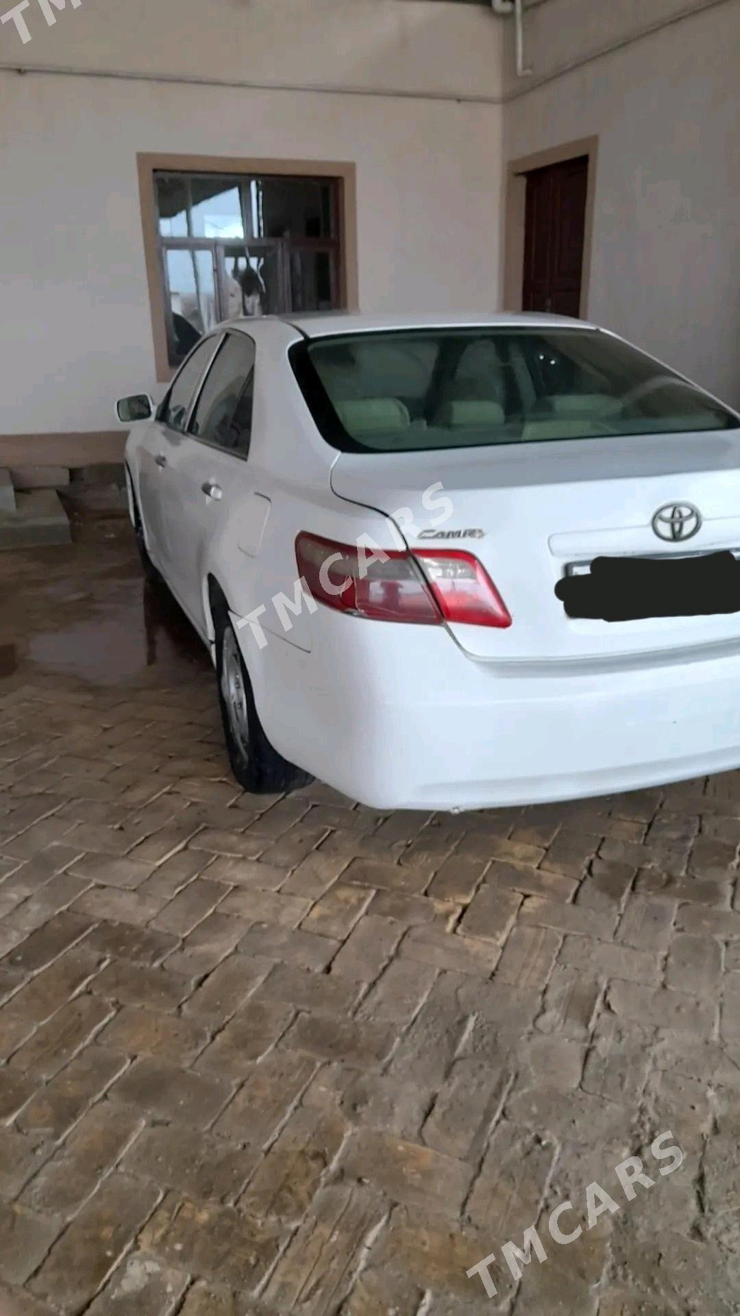 Toyota Camry 2007 - 110 000 TMT - Ёлётен - img 2