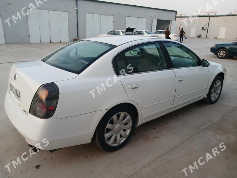 Nissan Altima 2002 - 65 000 TMT - Теджен - img 3