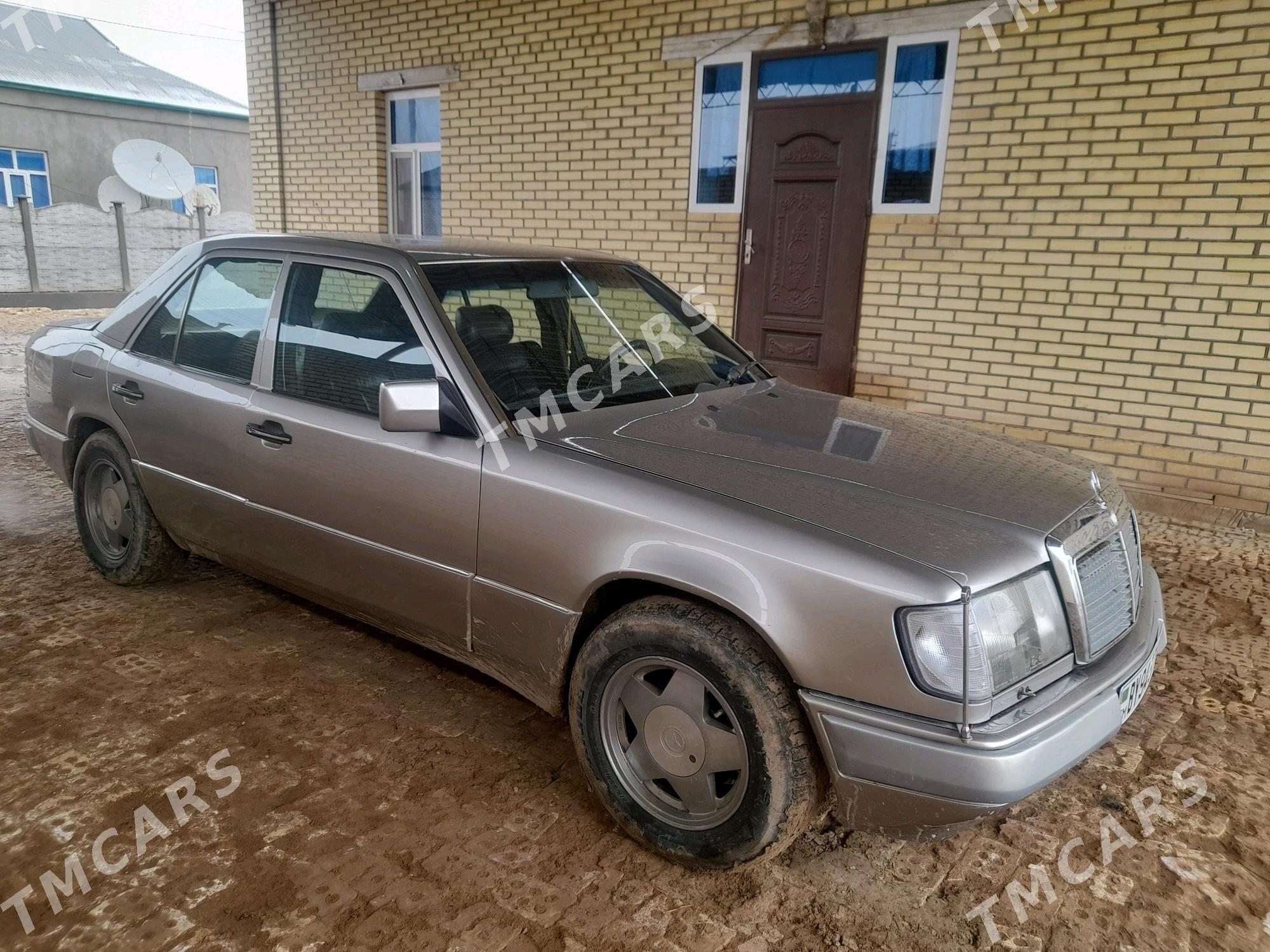 Mercedes-Benz C320 1992 - 50 000 TMT - Мургап - img 3