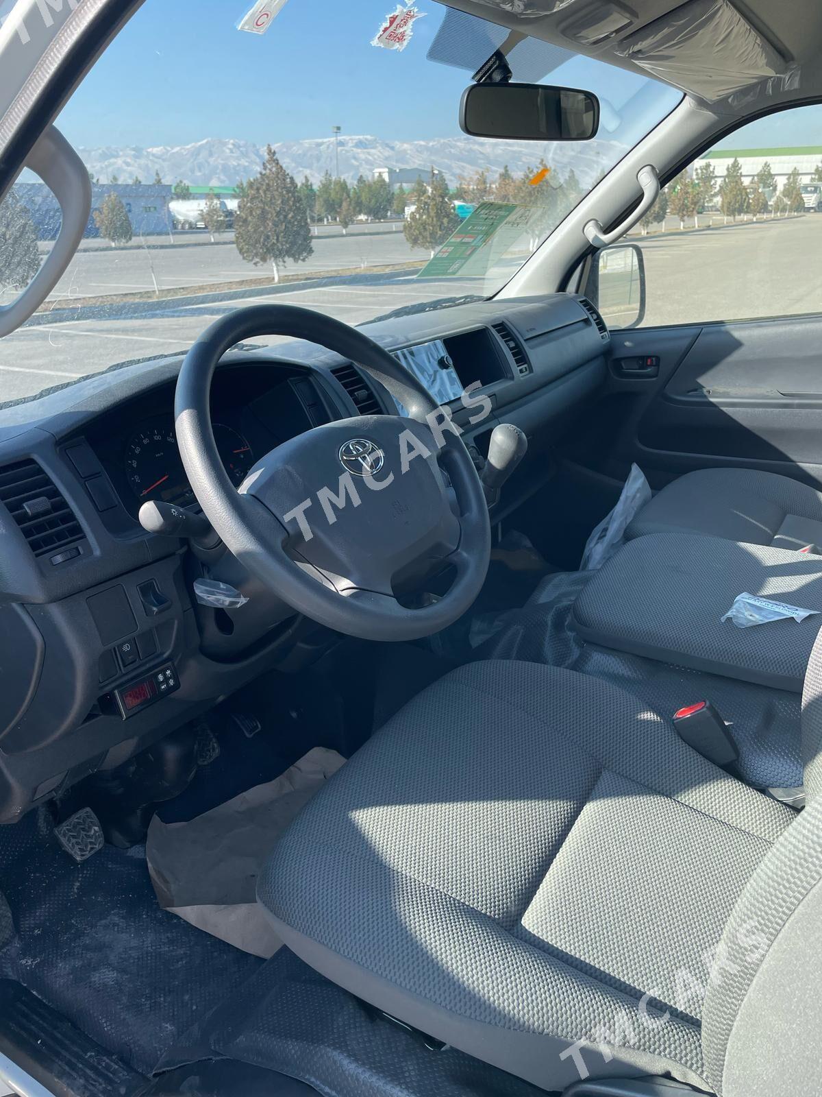 Toyota Hiace 2024 - 735 000 TMT - Aşgabat - img 6