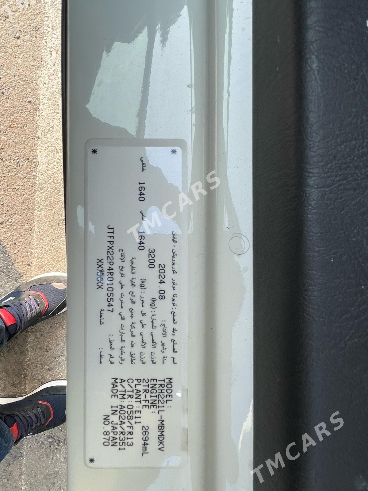 Toyota Hiace 2024 - 735 000 TMT - Aşgabat - img 4