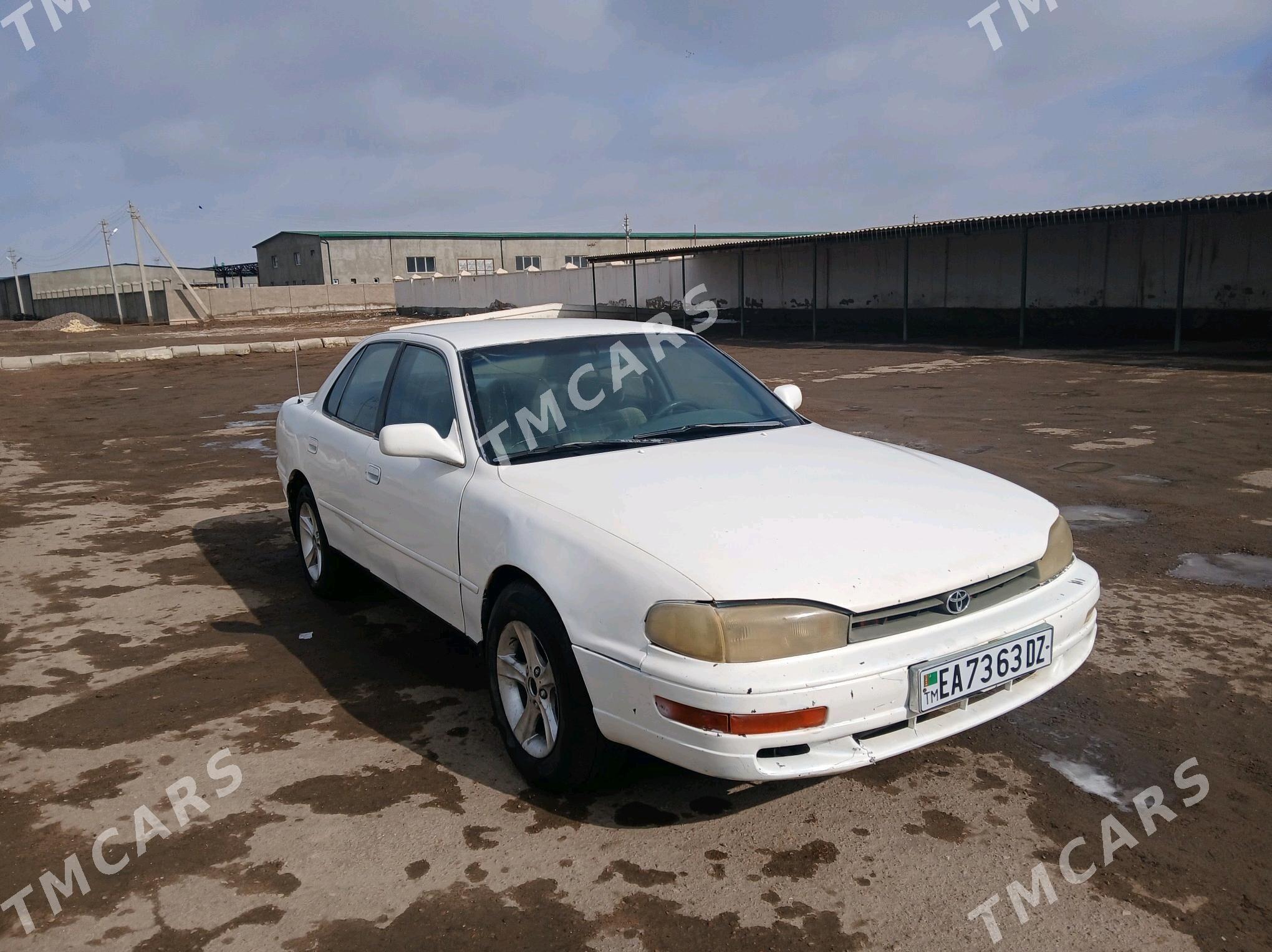 Toyota Camry 1994 - 70 000 TMT - Дашогуз - img 4