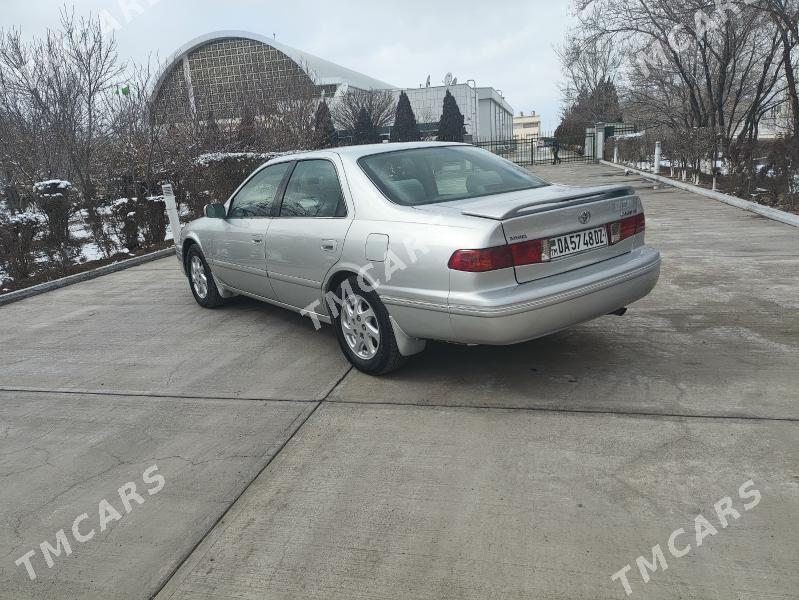 Toyota Camry 2000 - 140 000 TMT - Дашогуз - img 4