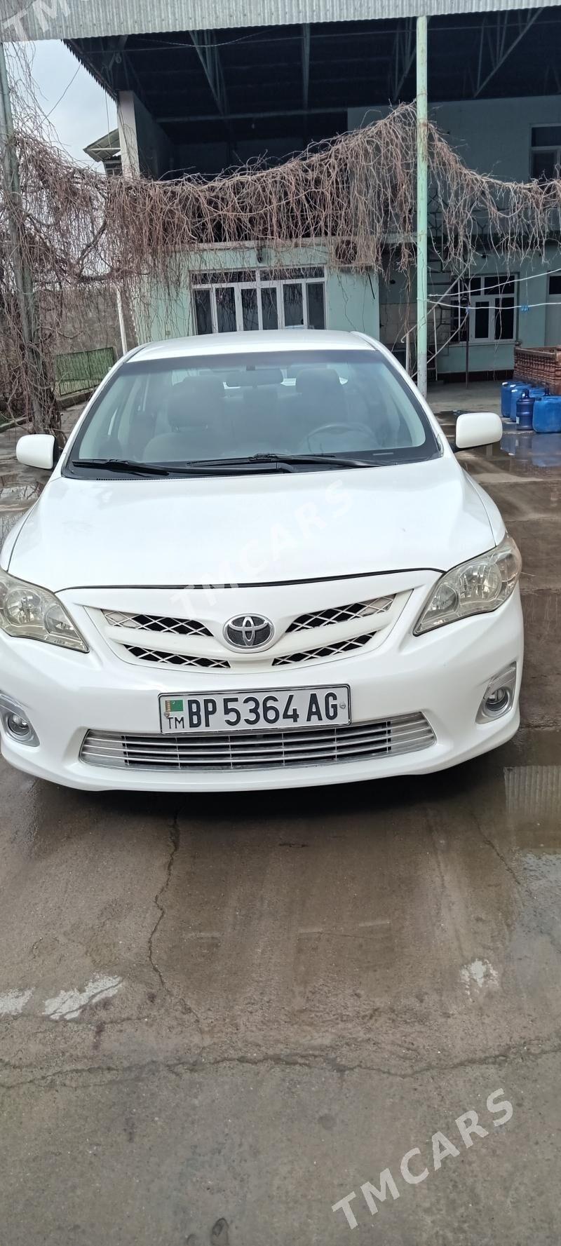 Toyota Corolla 2013 - 150 000 TMT - Гарадамак - img 2