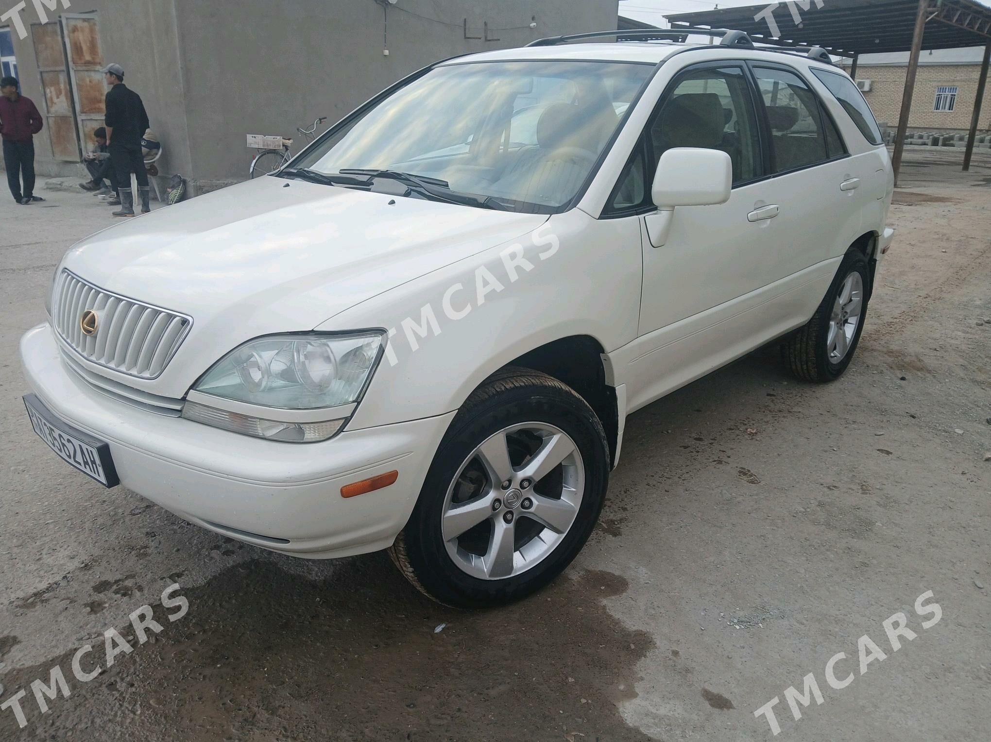 Lexus RX 300 2000 - 150 000 TMT - Серахс - img 4