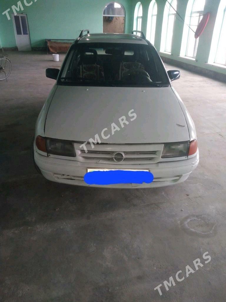 Opel Astra 1992 - 22 000 TMT - Дянев - img 3