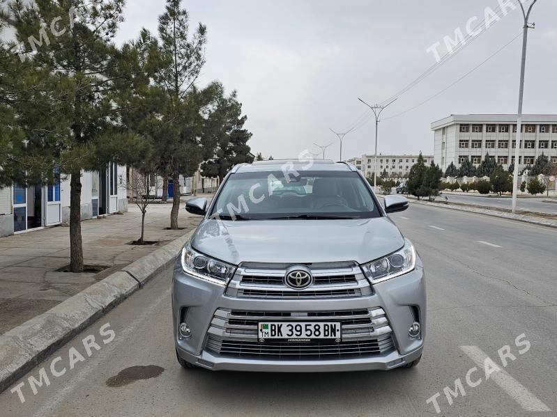 Toyota Highlander 2019 - 450 000 TMT - Балканабат - img 8