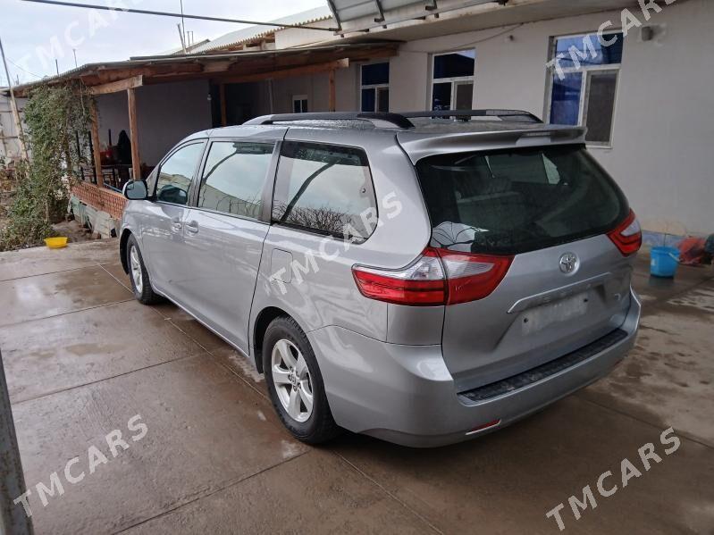 Toyota Sienna 2016 - 315 000 TMT - Шабатский этрап - img 3