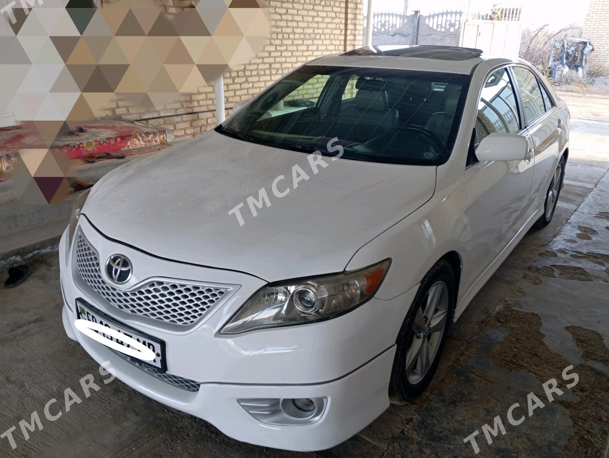 Toyota Camry 2011 - 190 000 TMT - Мары - img 6