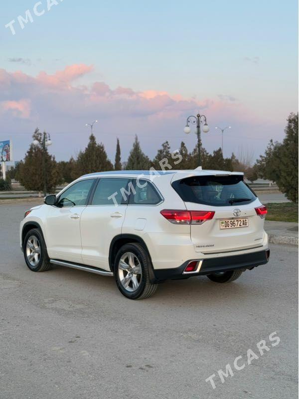 Toyota Highlander 2017 - 650 000 TMT - Aşgabat - img 7