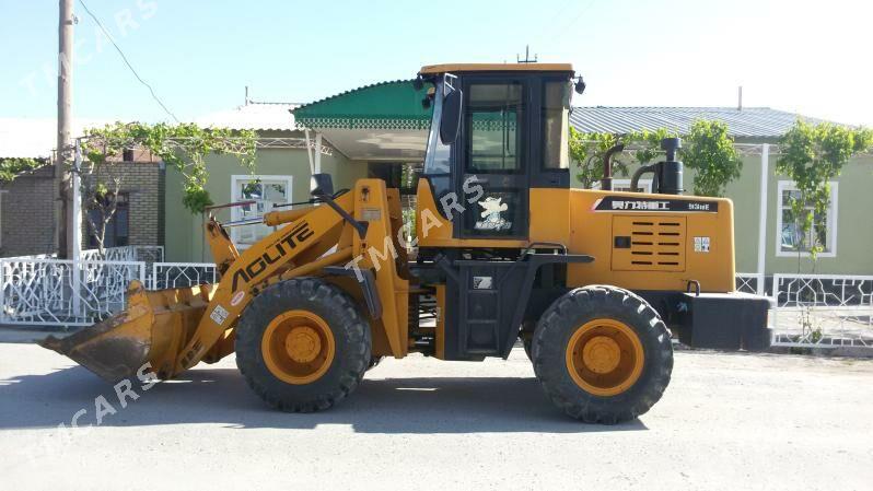 XCMG LW300F 2014 - 290 000 TMT - Чарджоу - img 3