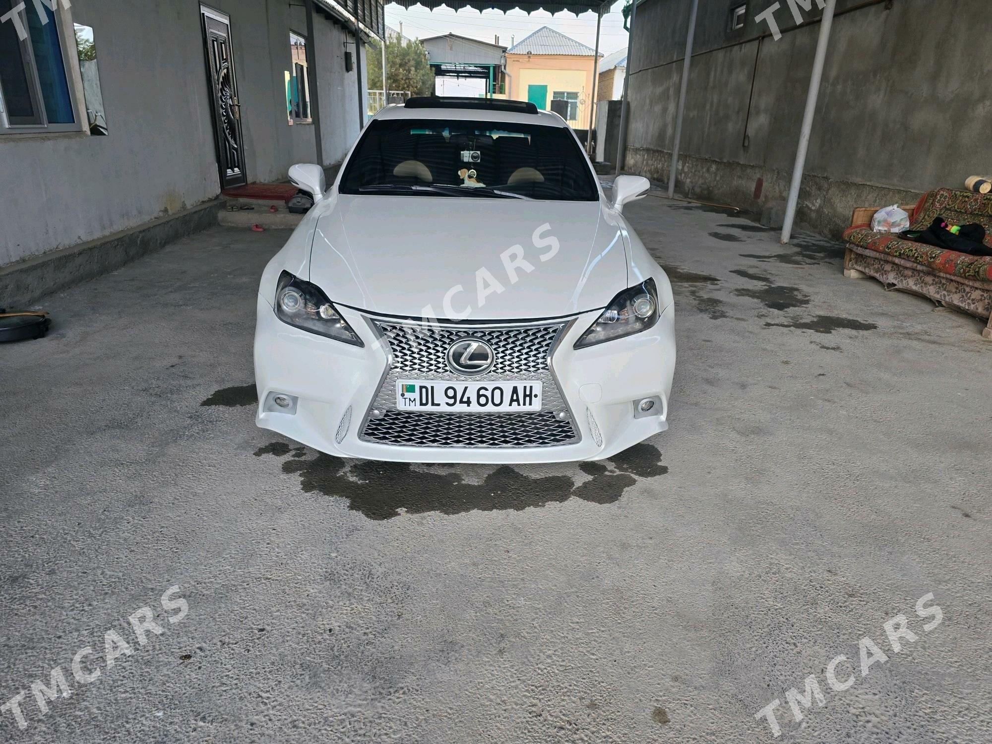 Lexus IS 300 2010 - 180 000 TMT - Бахарден - img 3