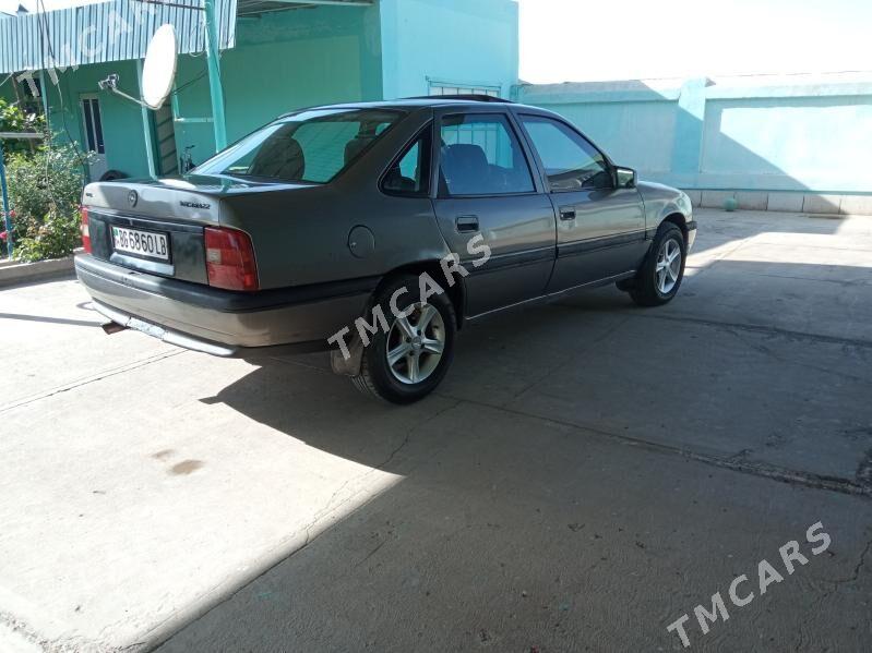 Opel Vectra 1991 - 30 000 TMT - Сейди - img 2