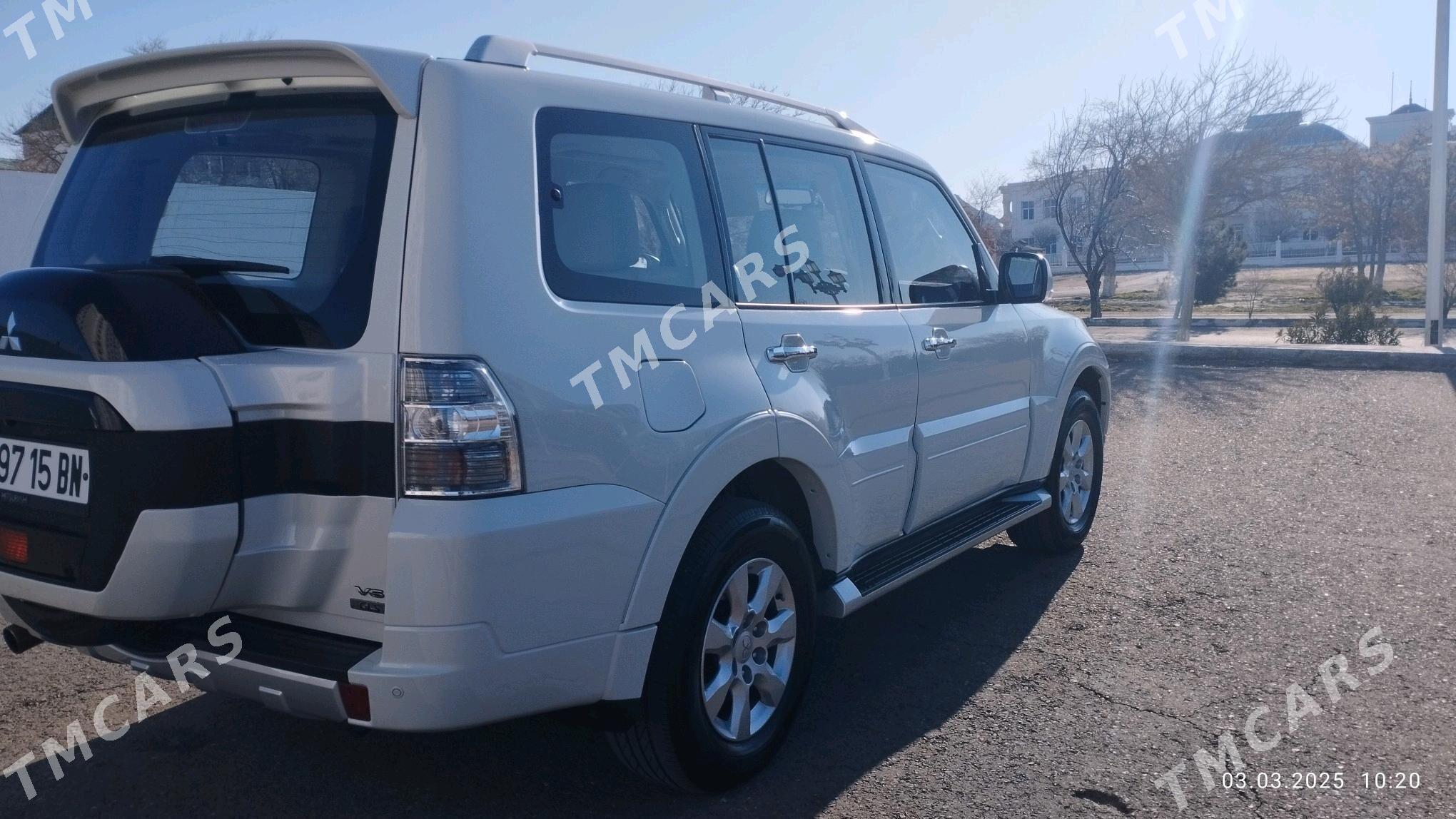 Mitsubishi Pajero 2015 - 335 000 TMT - Türkmenbaşy - img 5
