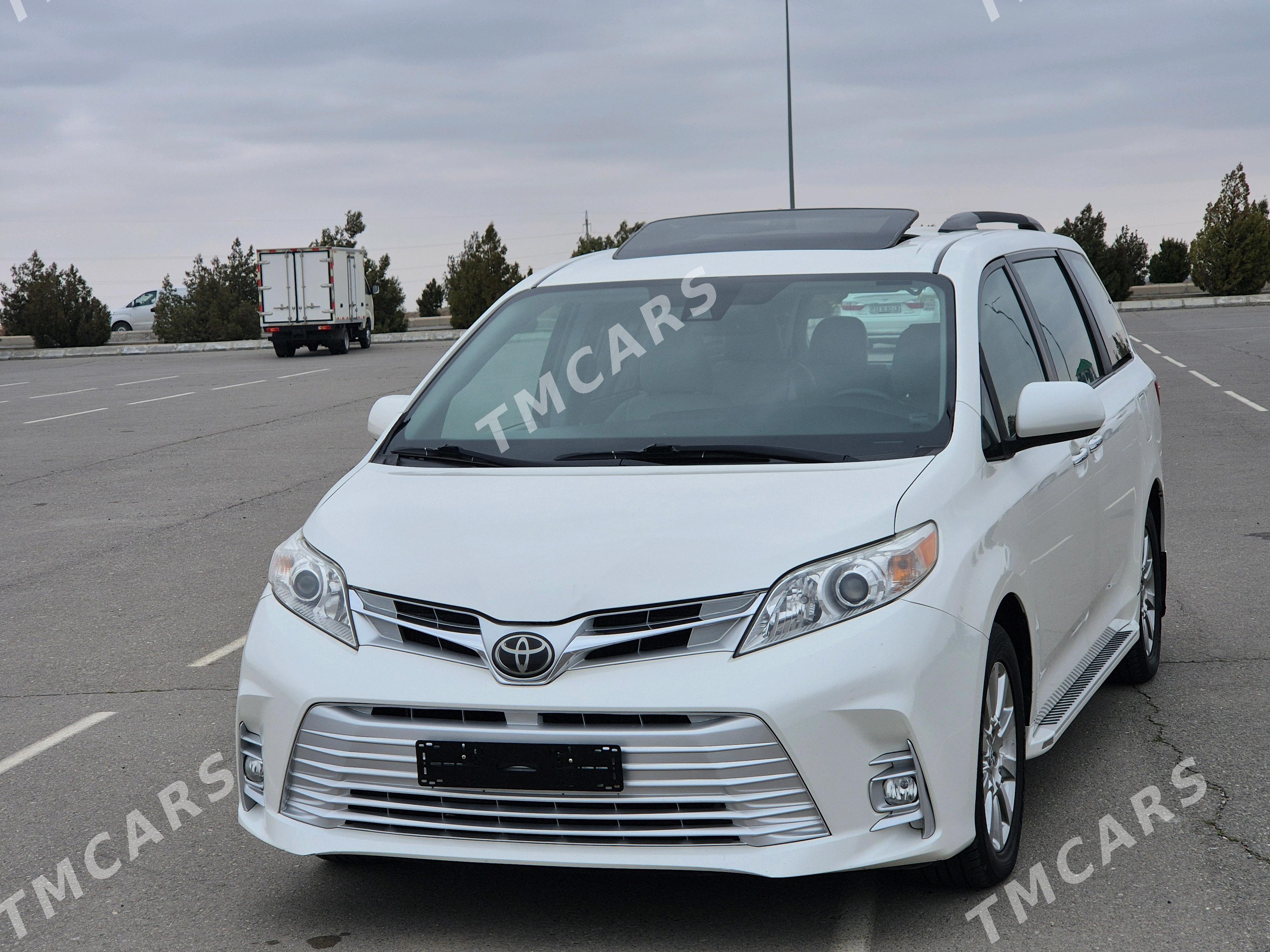 Toyota Sienna 2018 - 490 000 TMT - Gyzylarbat - img 7