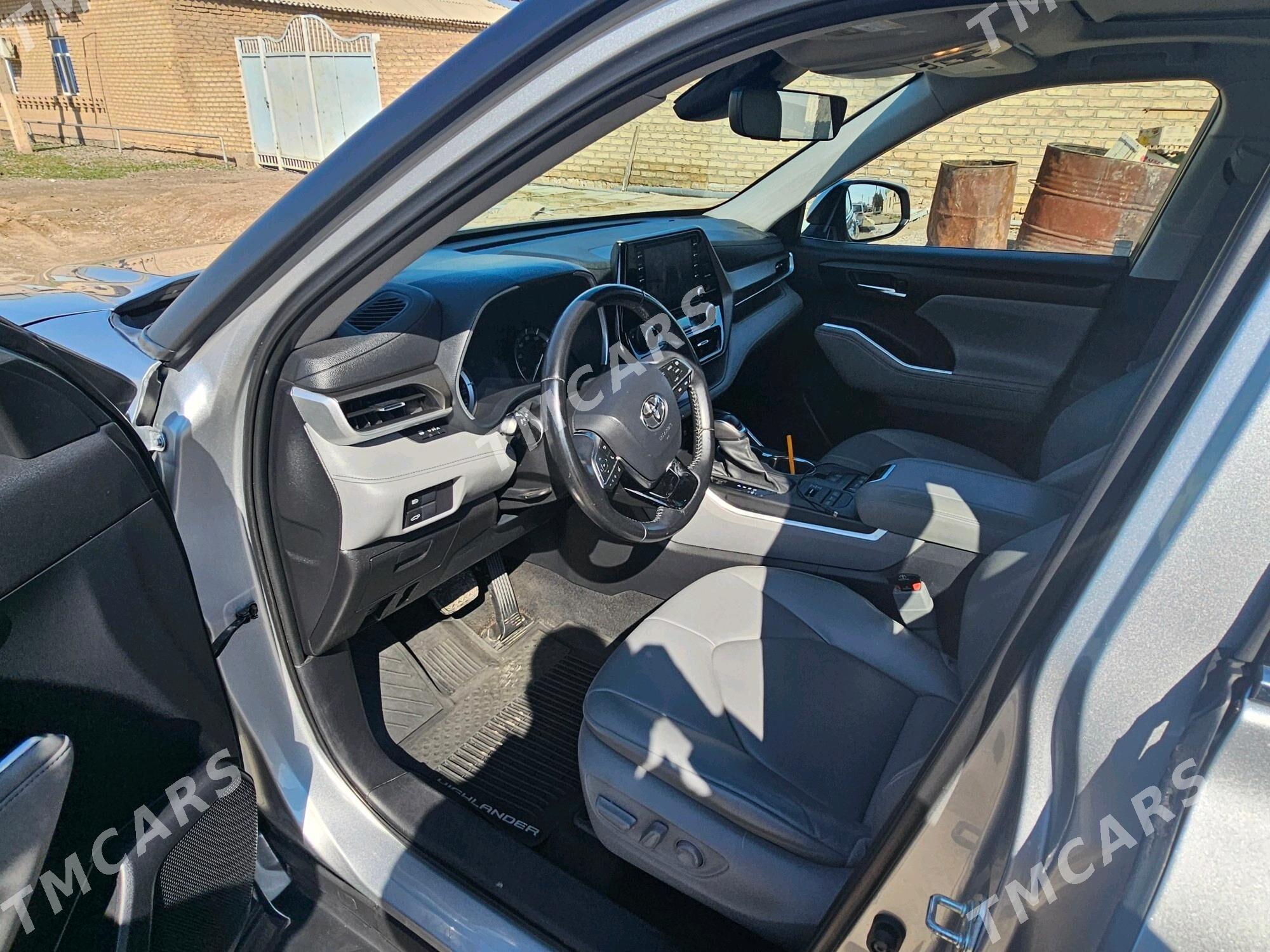 Toyota Highlander 2020 - 500 000 TMT - Sarahs - img 4