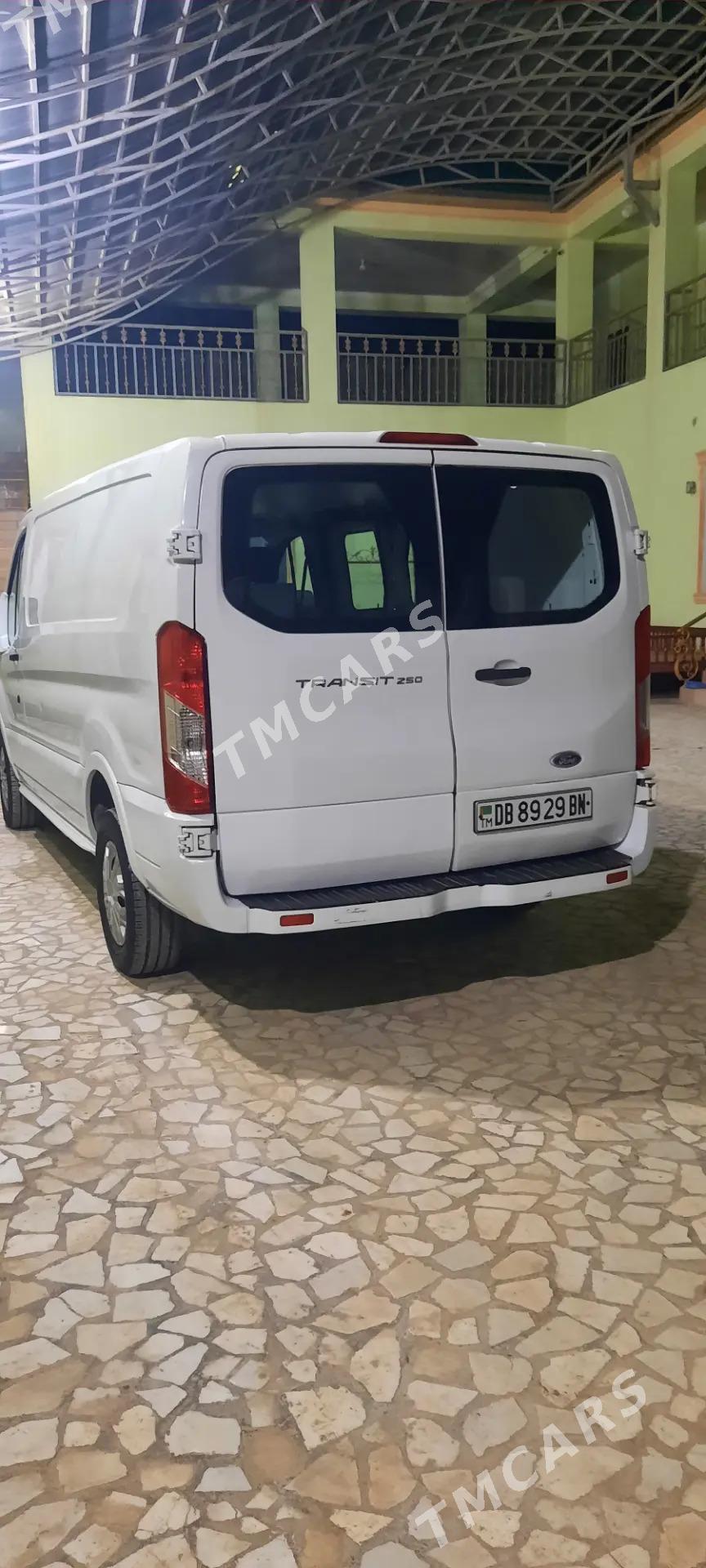 Ford Transit Cargo Van 2019 - 320 000 TMT - Balkanabat - img 4