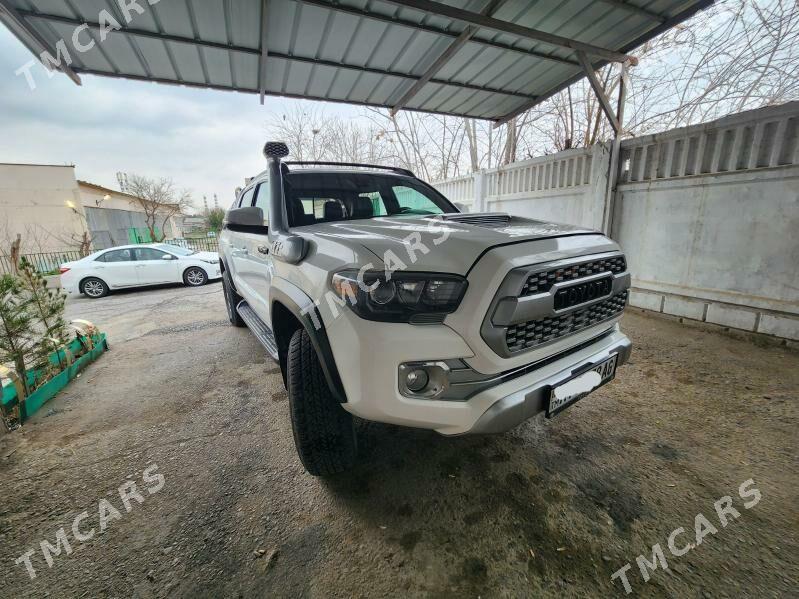 Toyota Tacoma 2018 - 400 000 TMT - Aşgabat - img 8