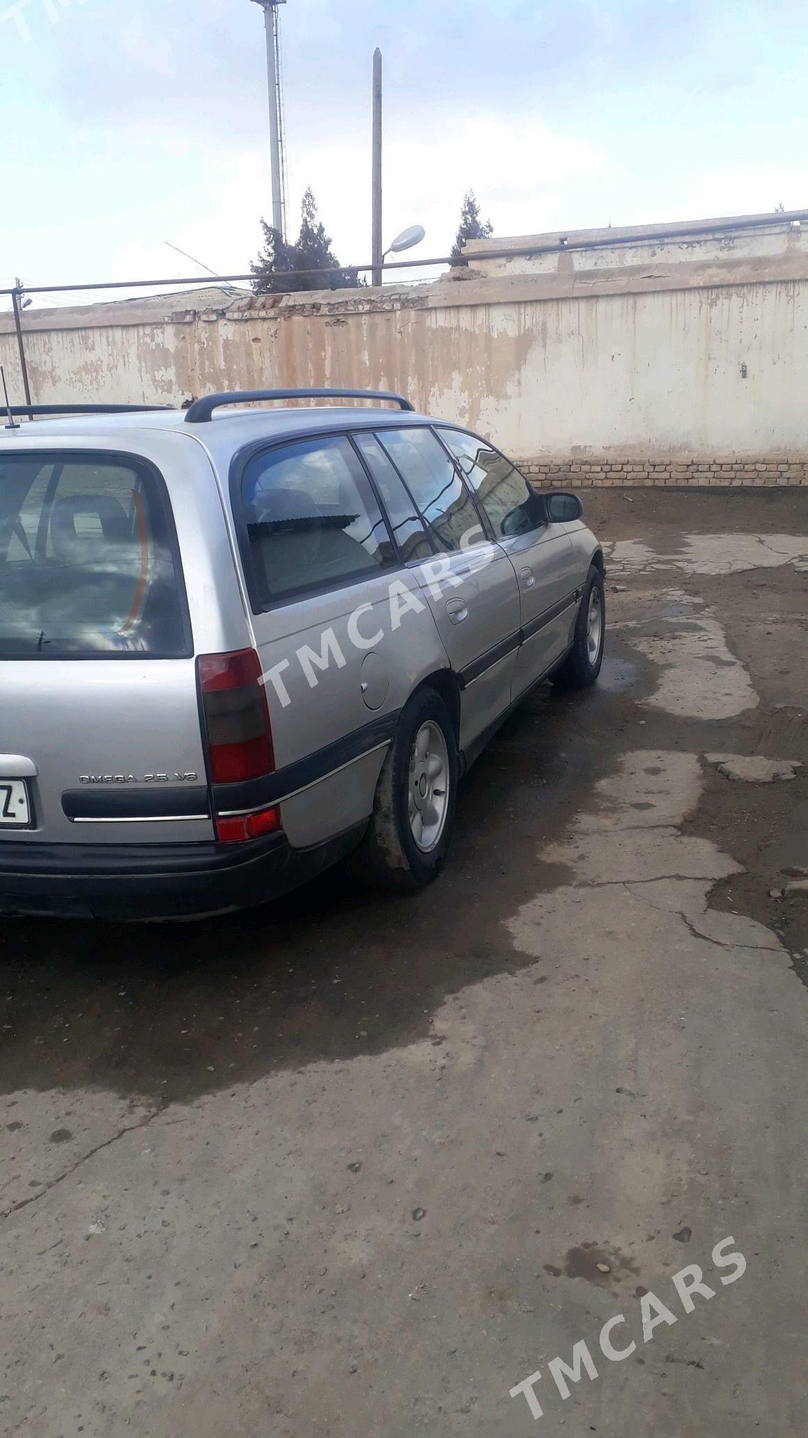 Opel Omega 1996 - 35 000 TMT - Дашогуз - img 4