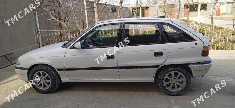 Opel Astra 1993 - 42 000 TMT - Бахарден - img 2