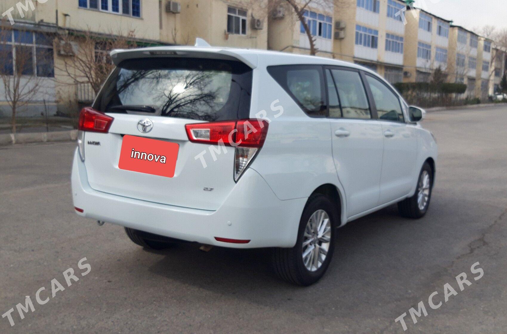 Toyota Innova 2019 - 265 000 TMT - Ашхабад - img 6