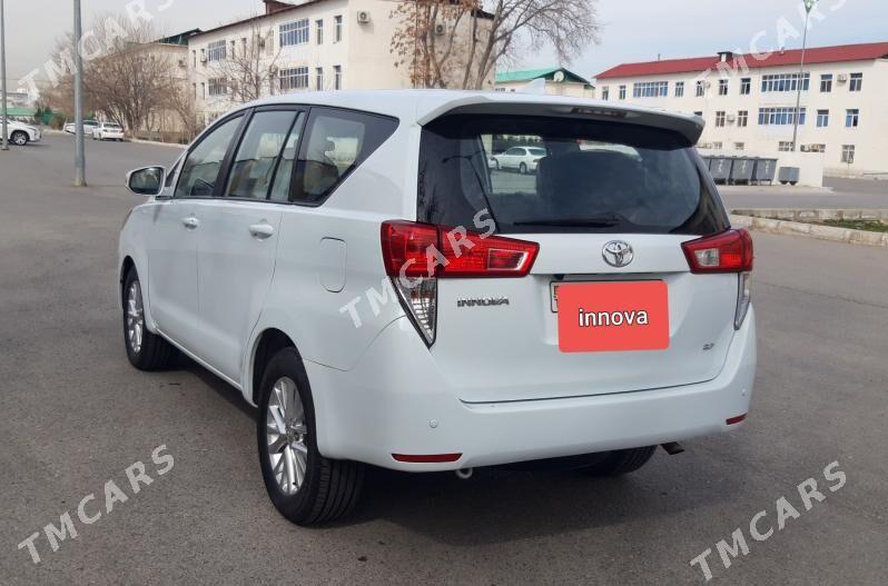 Toyota Innova 2019 - 265 000 TMT - Ашхабад - img 4