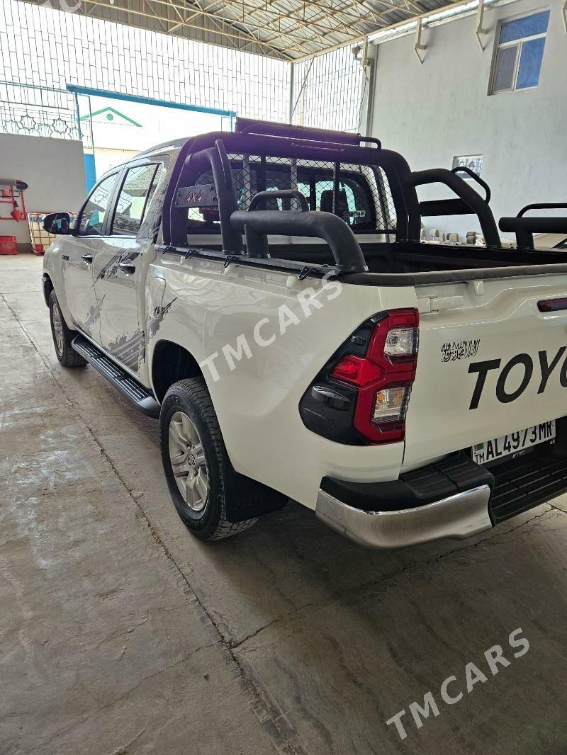 Toyota Hilux 2022 - 567 000 TMT - Mary - img 3