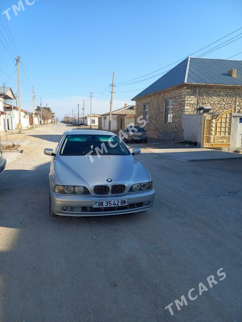 BMW E39 2002 - 130 000 TMT - Balkanabat - img 3