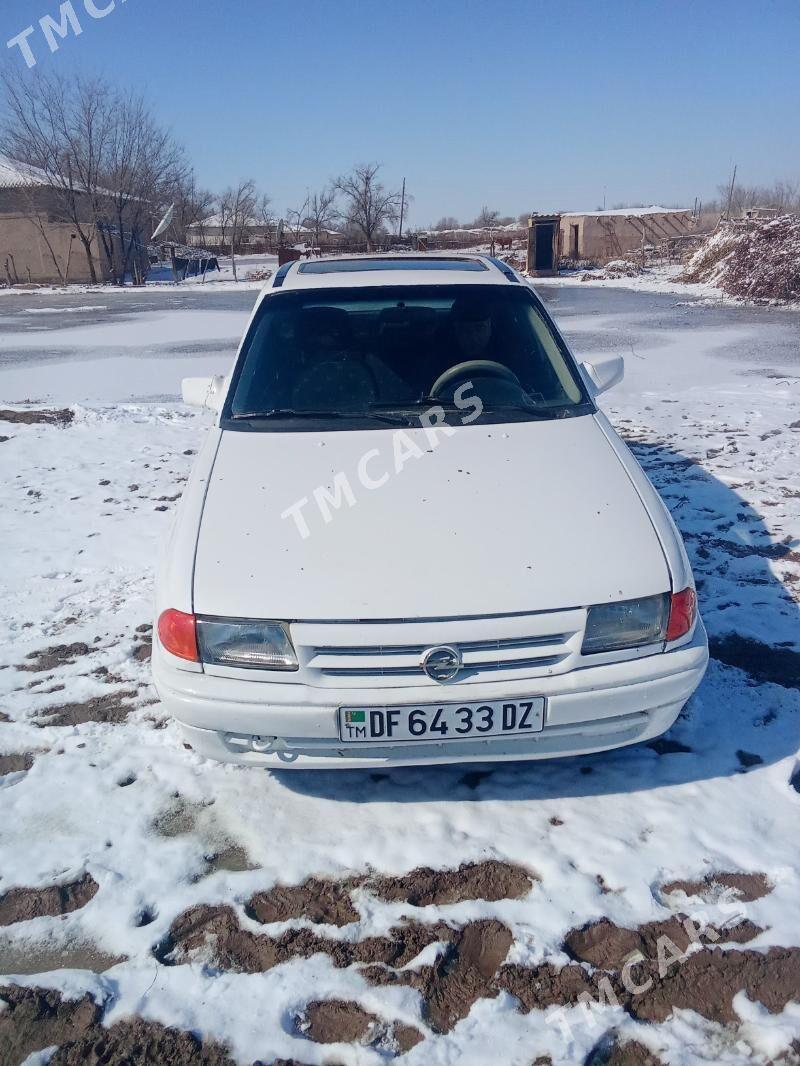 Opel Astra 1995 - 40 000 TMT - етр. Туркменбаши - img 2