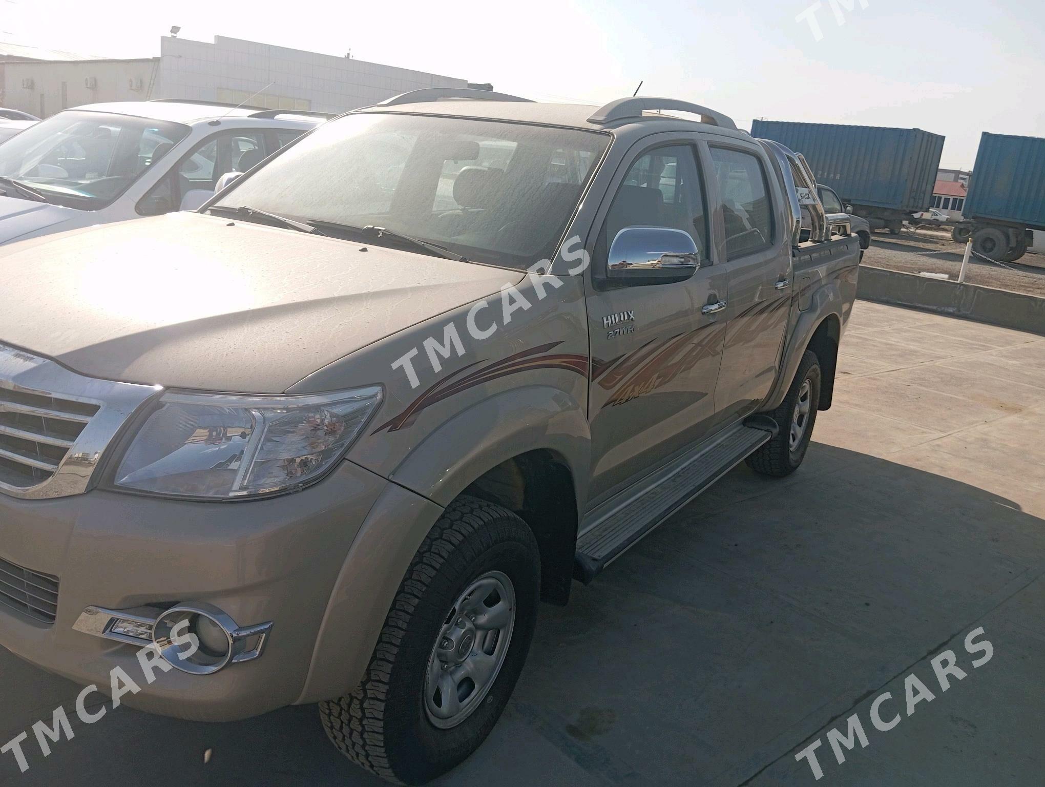 Toyota Hilux 2015 - 350 000 TMT - Мары - img 5