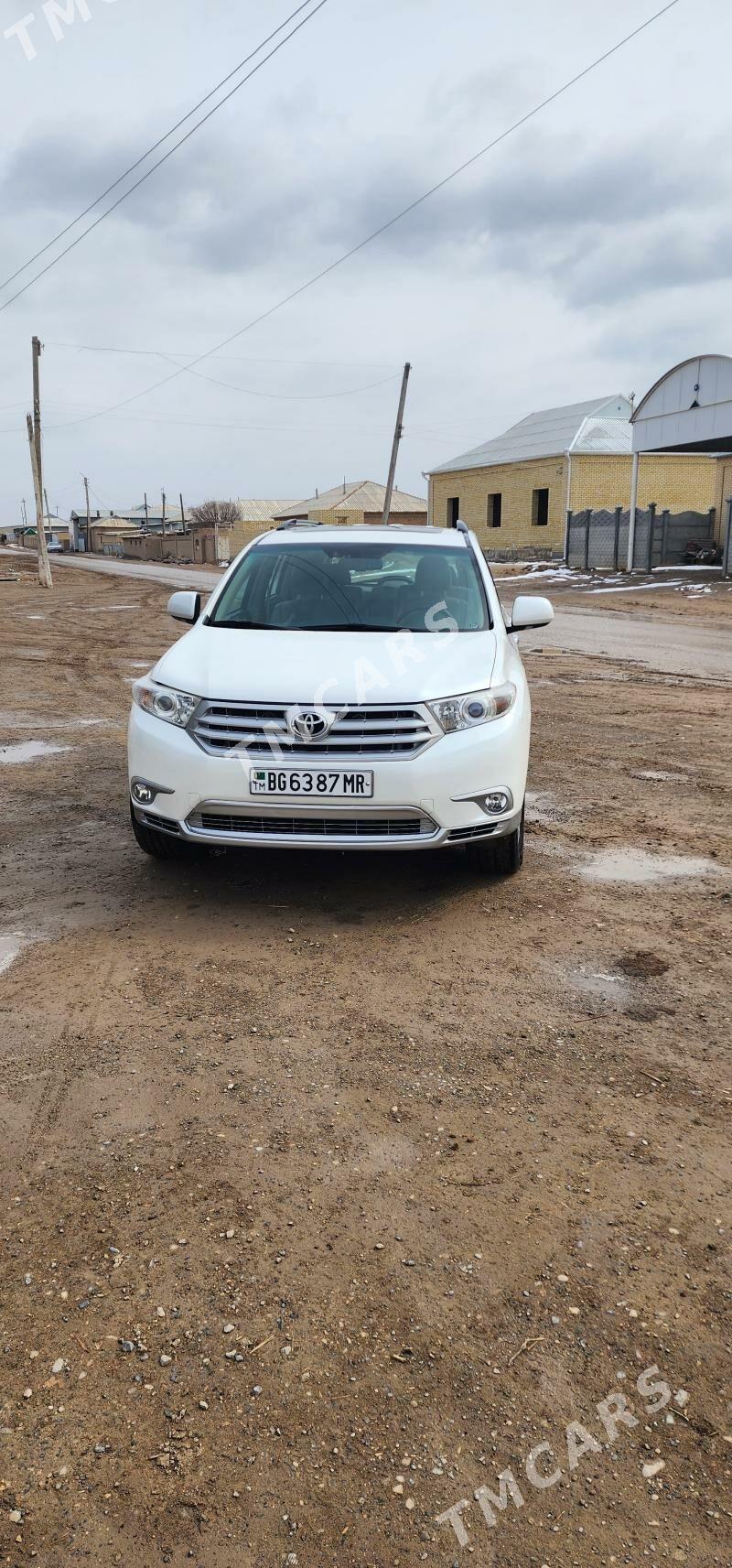 Toyota Highlander 2012 - 335 000 TMT - Сакарчага - img 2