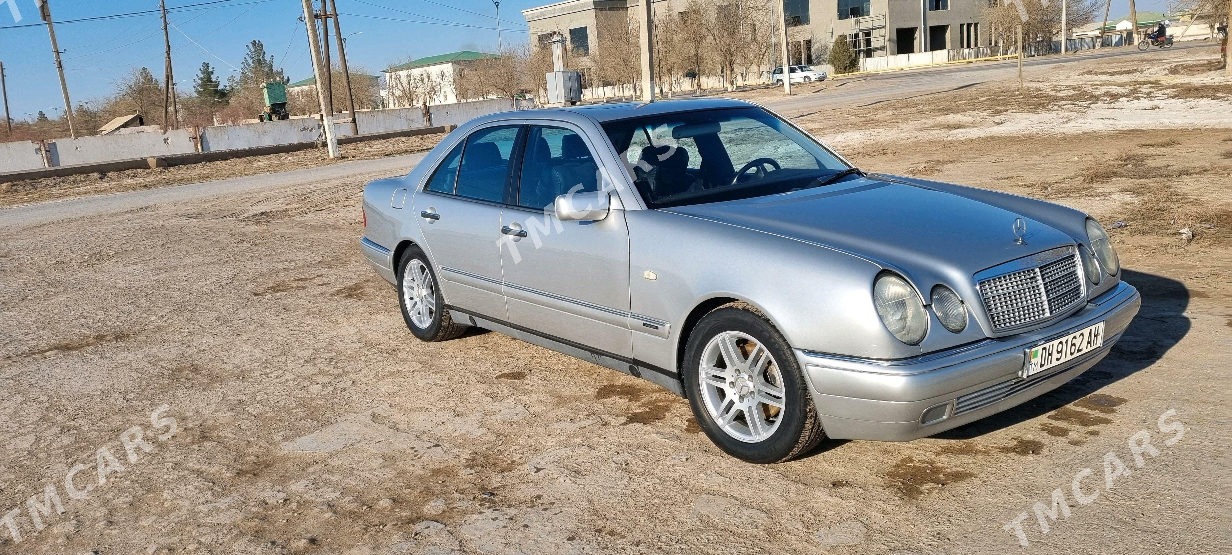 Mercedes-Benz E320 1999 - 115 000 TMT - Aşgabat - img 9