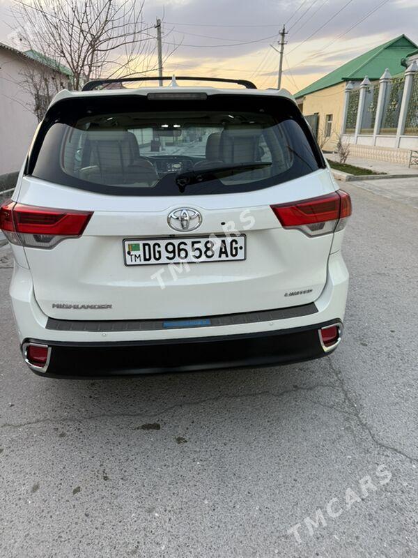 Toyota Highlander 2017 - 435 000 TMT - Köşi - img 3