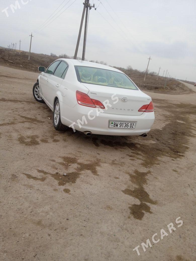 Toyota Avalon 2006 - 170 000 TMT - Акдепе - img 5