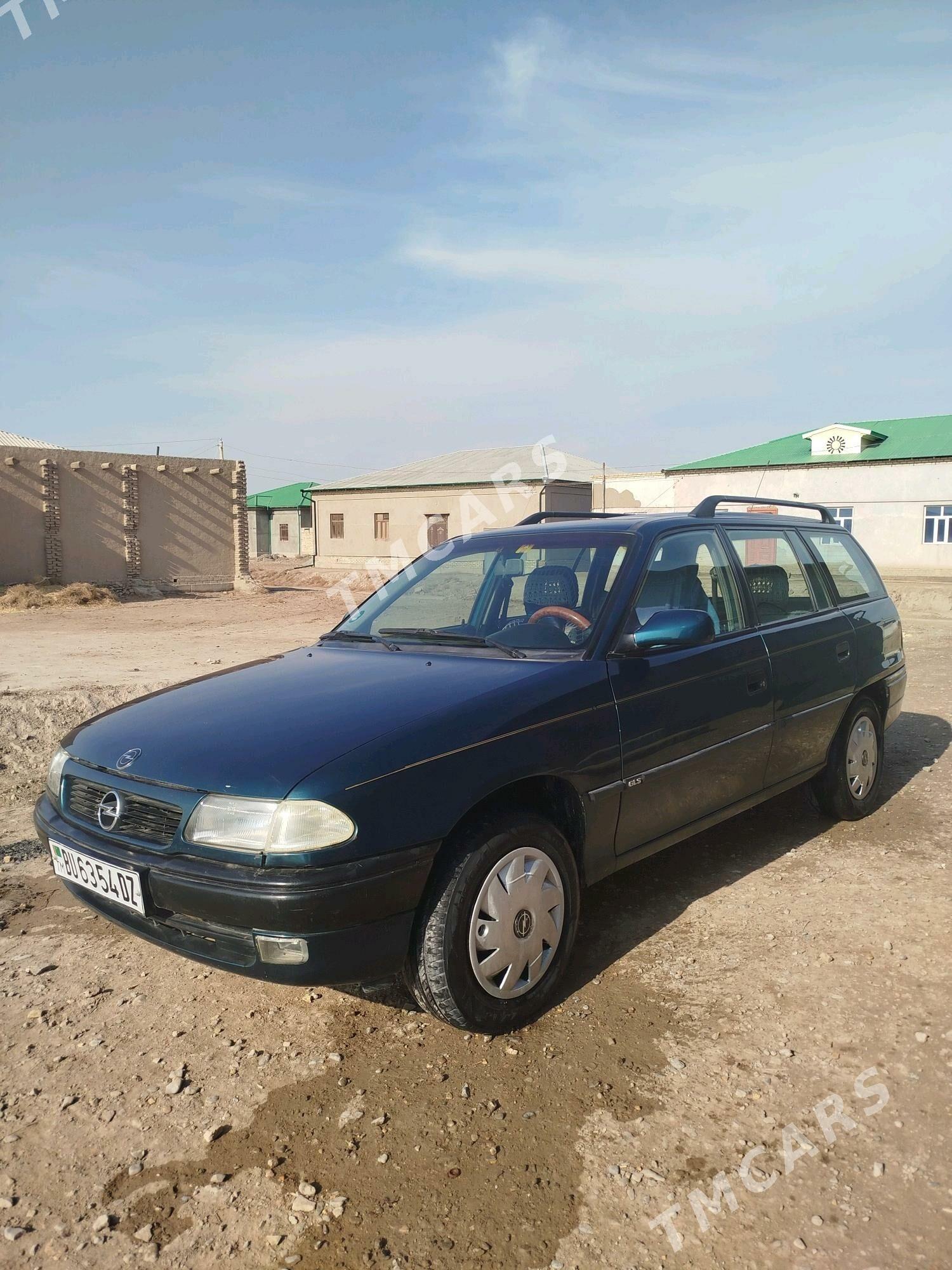 Opel Astra 1995 - 44 000 TMT - Шабатский этрап - img 2