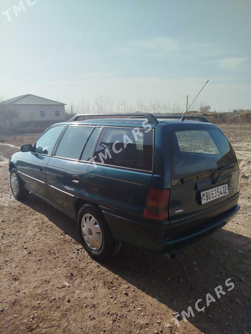 Opel Astra 1995 - 44 000 TMT - Шабатский этрап - img 3