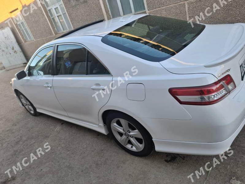 Toyota Camry 2011 - 240 000 TMT - Köneürgenç - img 4