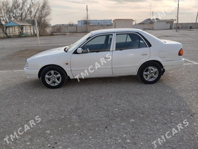 Toyota Corolla 1999 - 60 000 TMT - Балканабат - img 4