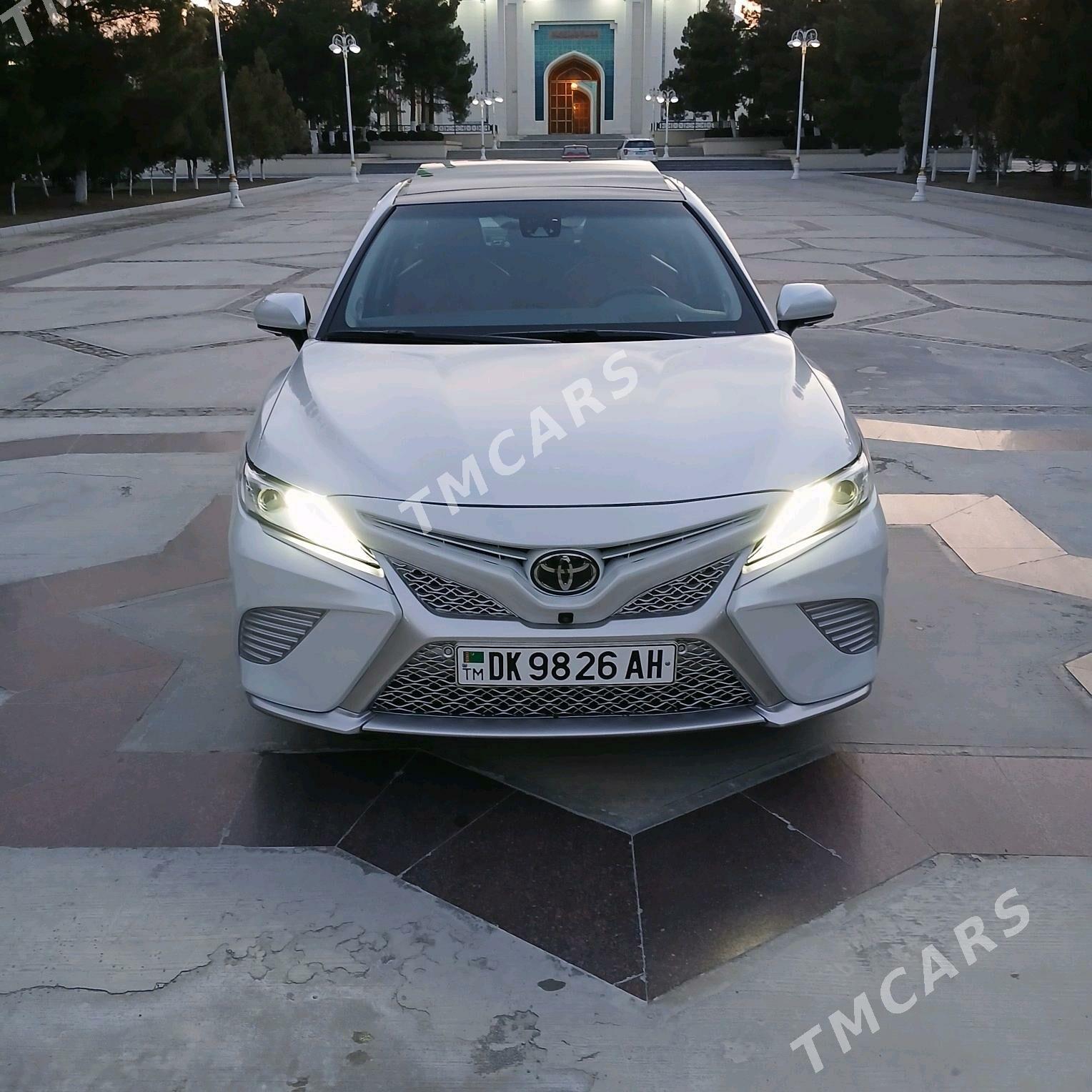 Toyota Camry 2018 - 350 000 TMT - Гёкдепе - img 2