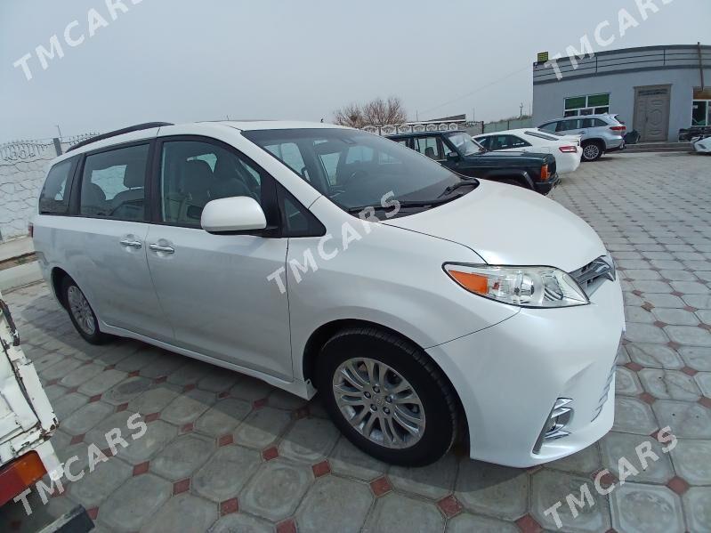 Toyota Sienna 2019 - 370 000 TMT - Мары - img 2