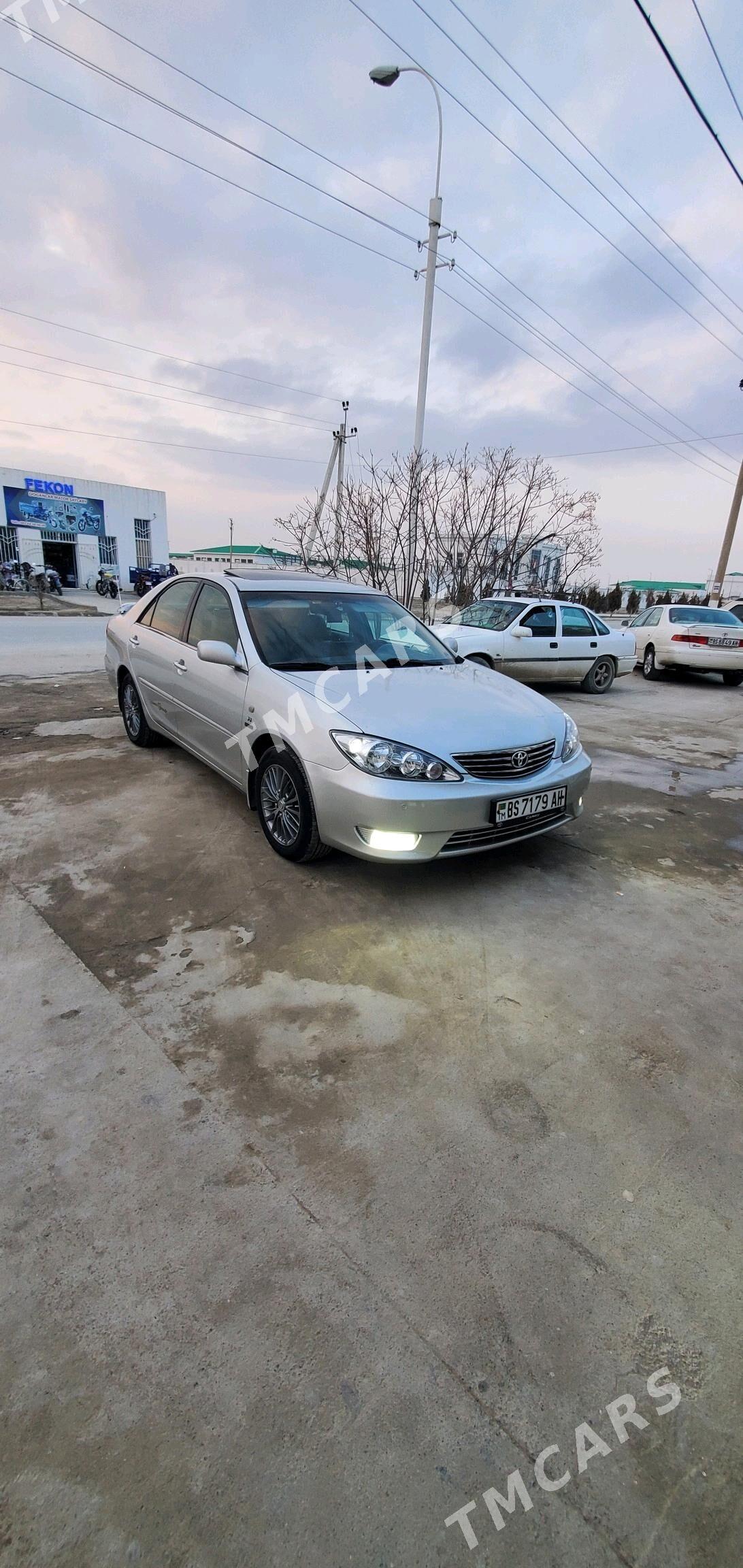 Toyota Camry 2003 - 190 000 TMT - Bäherden - img 10