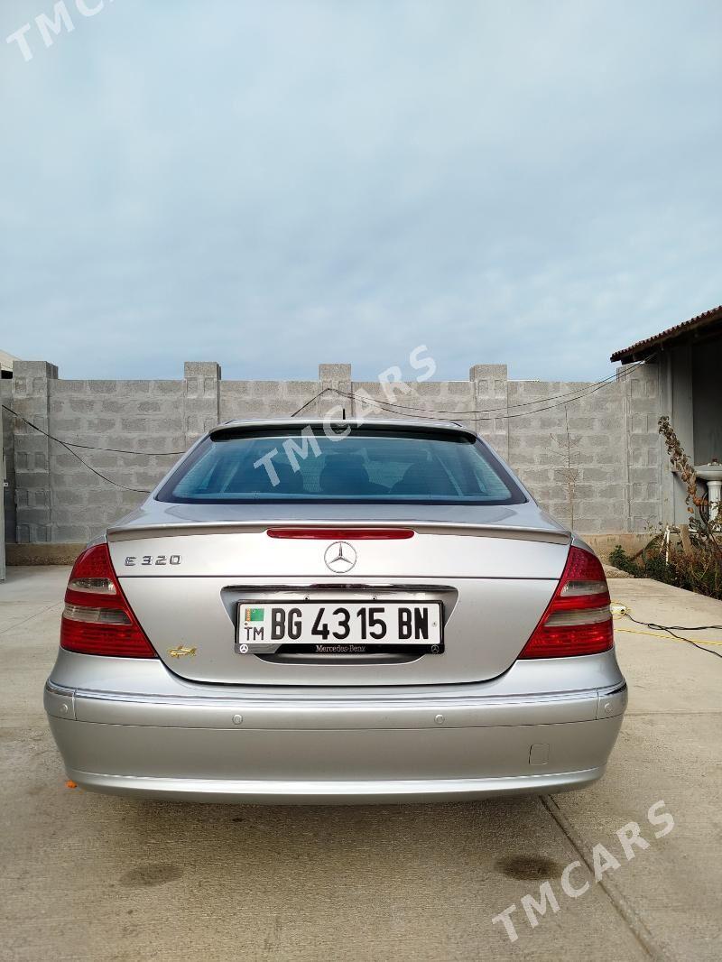 Mercedes-Benz E320 2003 - 100 000 TMT - Хазар - img 3