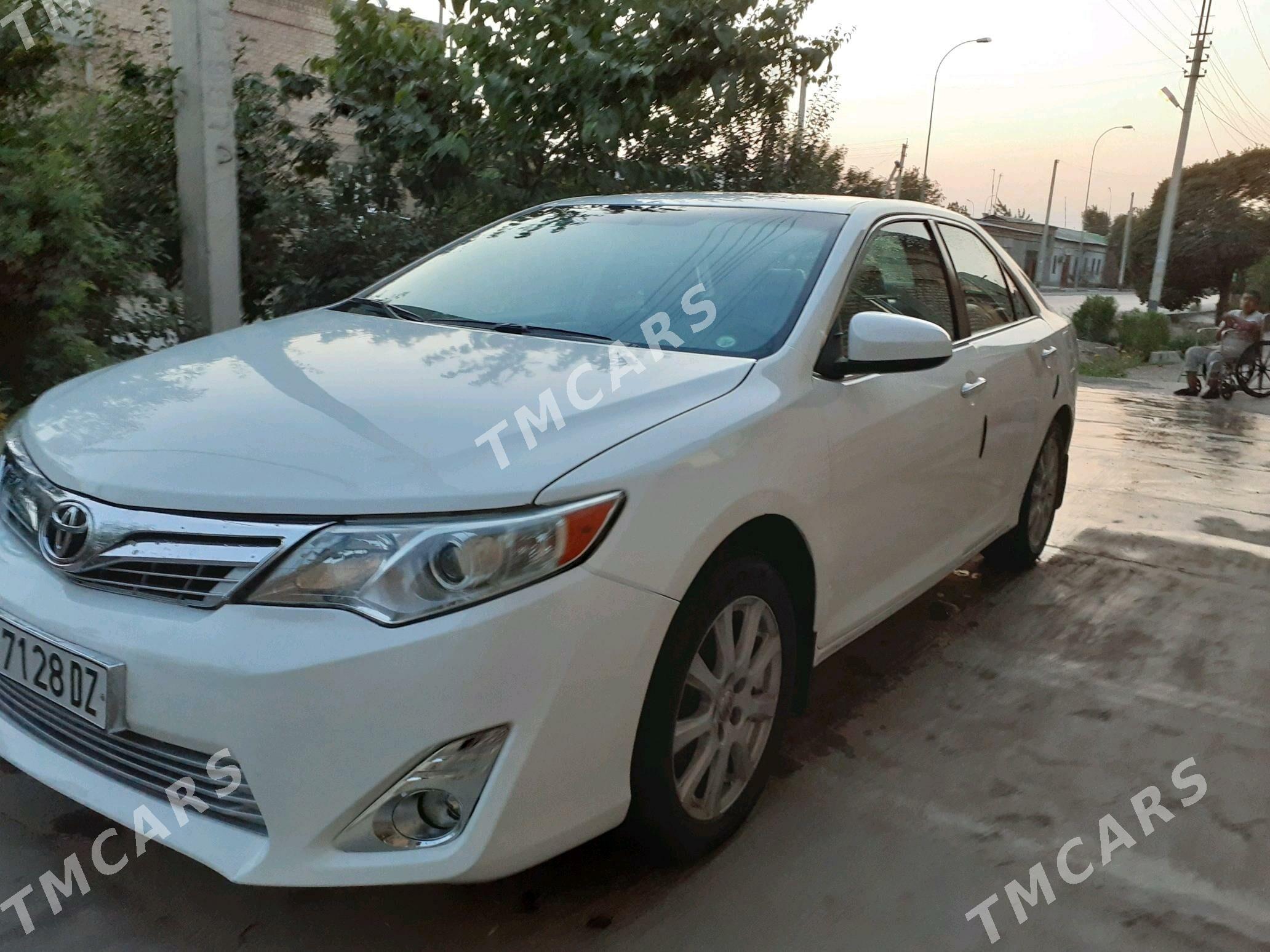 Toyota Camry 2012 - 180 000 TMT - Дашогуз - img 2