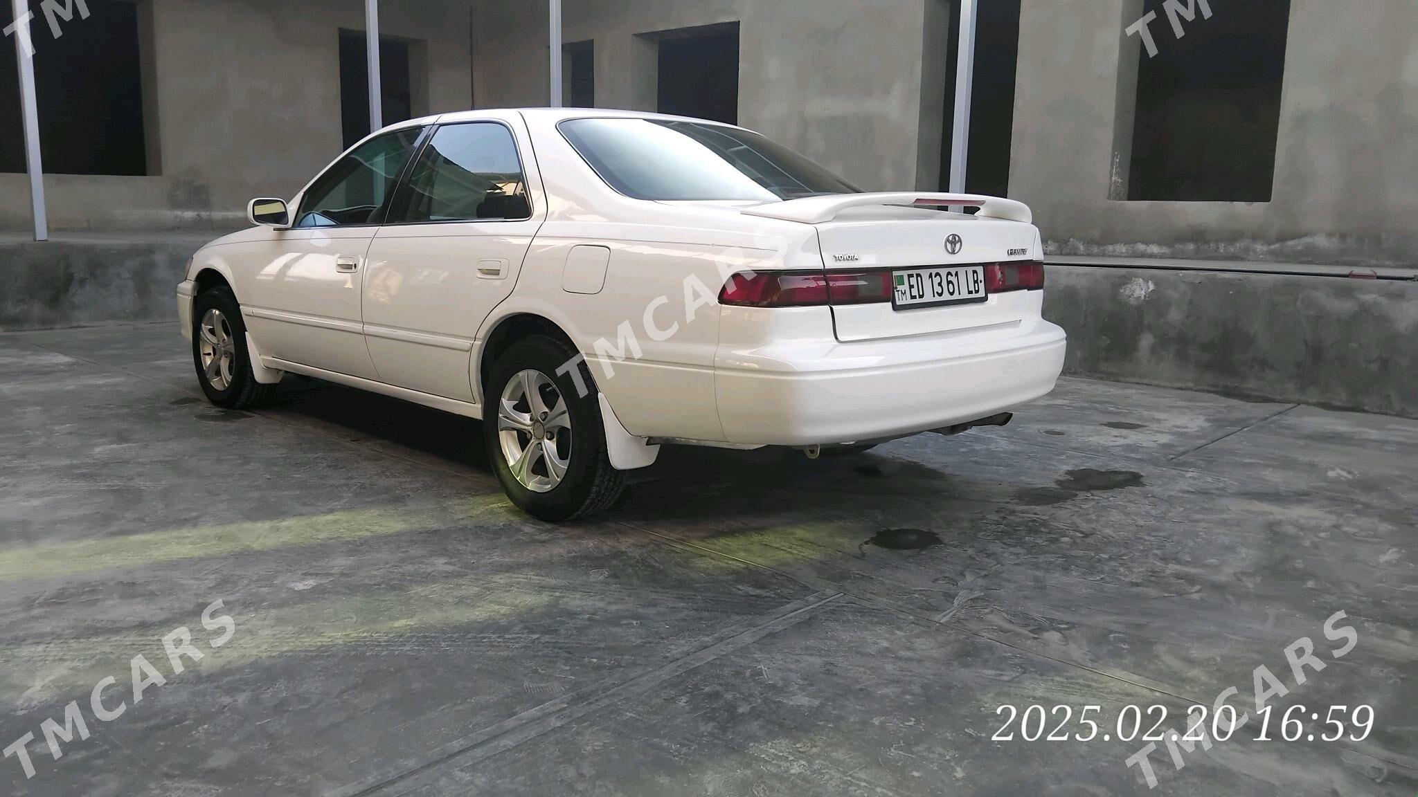 Toyota Camry 1998 - 108 000 TMT - Койтендаг - img 3