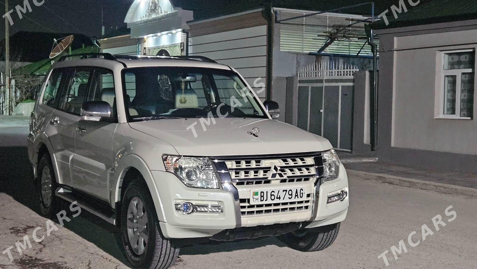 Mitsubishi Pajero 2015 - 385 000 TMT - Хитровка - img 3